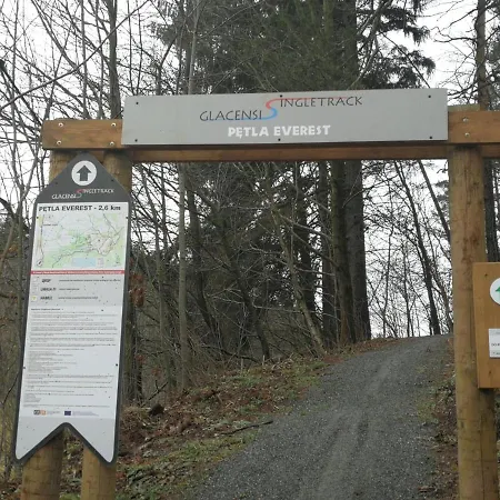 Goscinne Art- Dworek Bed & Breakfast