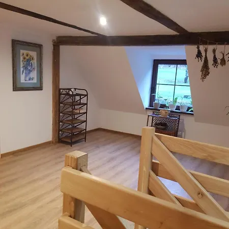 Goscinne Art- Dworek Bed & Breakfast