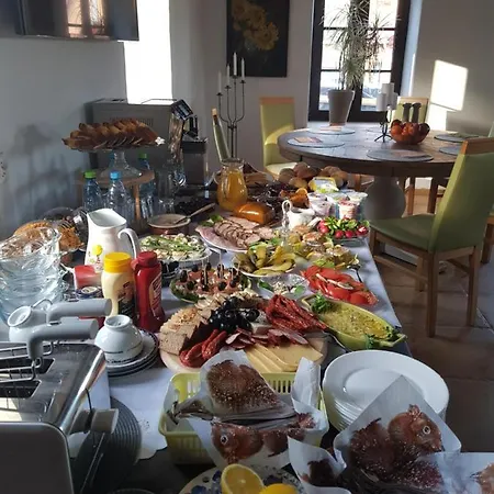 Goscinne Art- Dworek Bed & Breakfast Kudowa-Zdrój