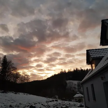 Goscinne Art- Dworek Bed & Breakfast