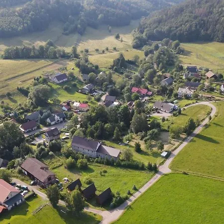 Goscinne Art- Dworek Bed & Breakfast *