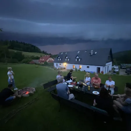 Goscinne Art- Dworek Bed & Breakfast *