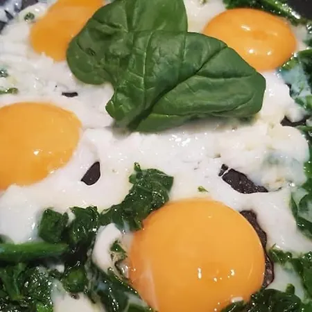 Goscinne Art- Dworek Bed & Breakfast 3*