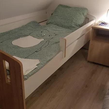 Goscinne Art- Dworek Bed & Breakfast