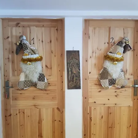 Goscinne Art- Dworek Bed & Breakfast