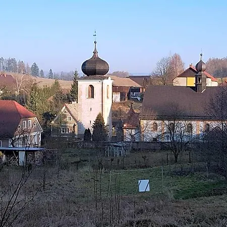 Goscinne Art- Dworek Bed & Breakfast Kudowa-Zdrój