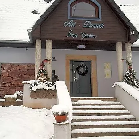 Goscinne Art- Dworek Bed & Breakfast 3*