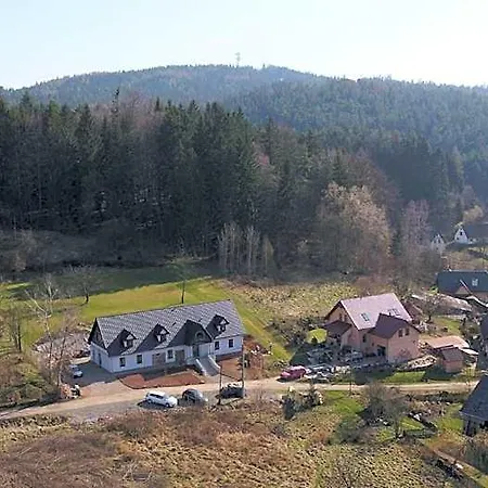 Bed & Breakfast Goscinne Art- Dworek 3*