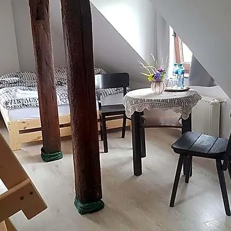 Bed & Breakfast Goscinne Art- Dworek 3*