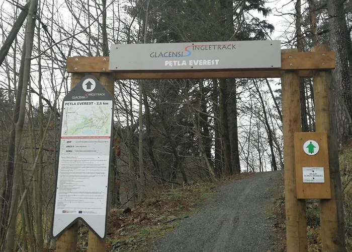 Goscinne Art- Dworek Bed & Breakfast