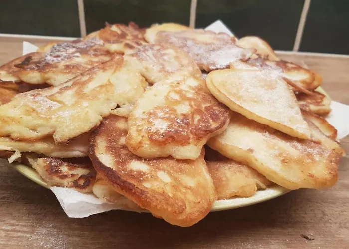 Goscinne Art- Dworek Bed & Breakfast 3*