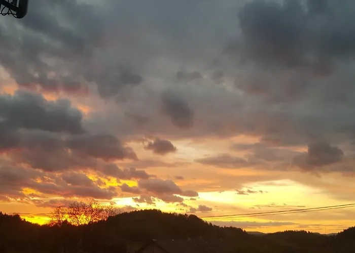 Goscinne Art- Dworek Bed & Breakfast