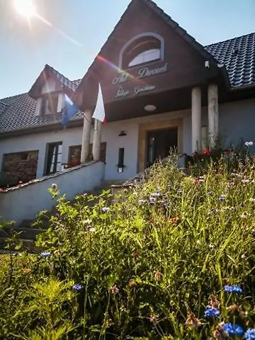 Goscinne Art- Dworek 住宿加早餐酒店 库多瓦-兹德鲁伊