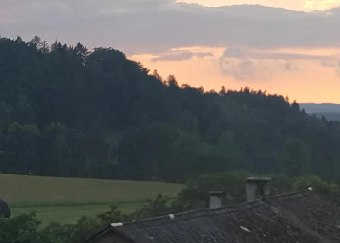 Bed & Breakfast Goscinne Art- Dworek Kudowa Zdroj