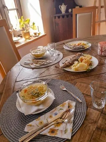 Bed & Breakfast Goscinne Art- Dworek 3*